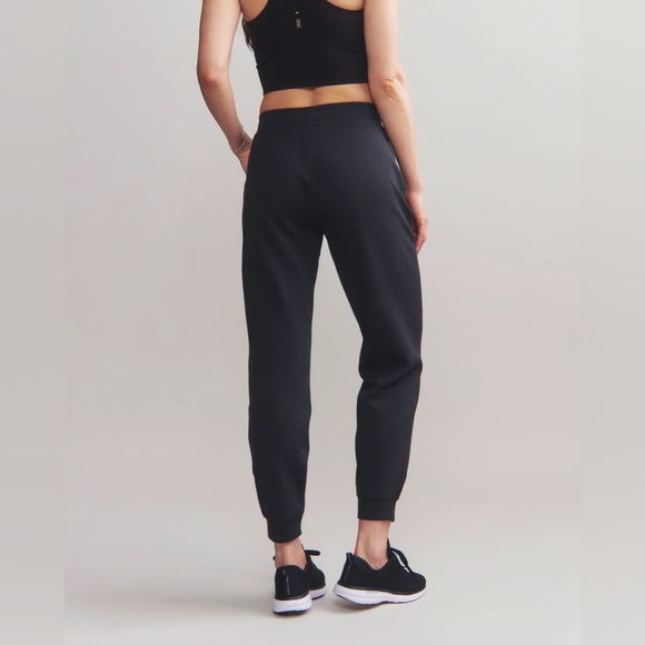 Rhone DreamGlow Joggers - Picture 2 of 5